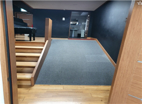 공연장 무대 경사로 사진