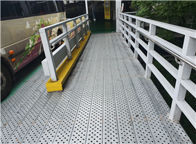 공영주차장 3층 주차장 입구 진입로) 사진